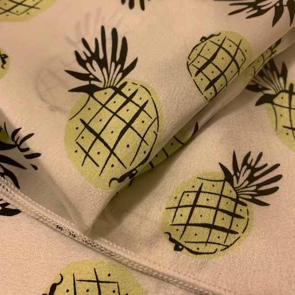 Vintage pineapple print square scarf - Picture 2 of 3